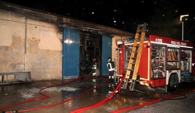 Incendio in un magazzino di strumenti musicali 