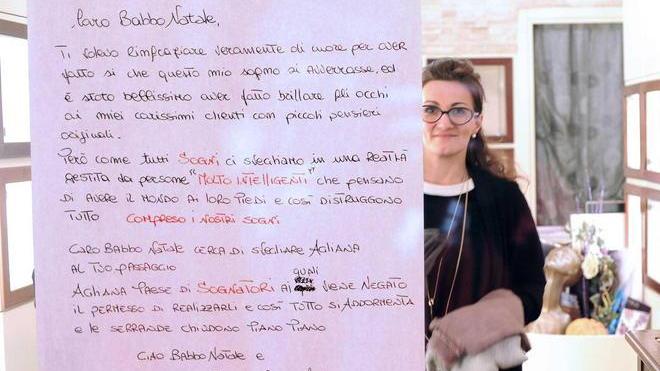 «Caro Babbo Natale, ciao» Elisabetta chiude i battenti