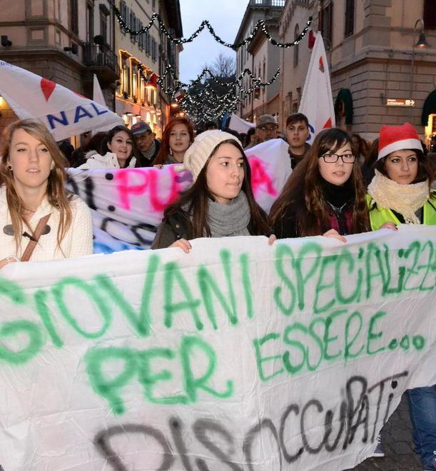 Prof, studenti e bidelli uniti da Profumo 