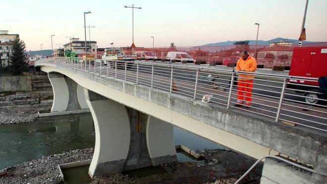 Taglio del nastro per il nuovo ponte che collega Empoli e Vinci