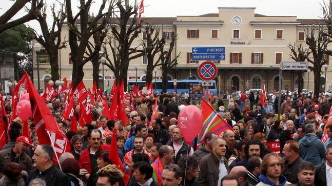 Niente tredicesima a dicembre per centinaia di lavoratori