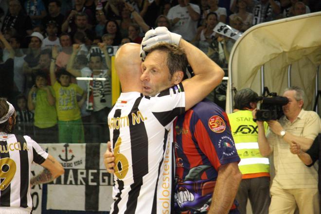 Hockey: domani in derby Cgc-Forte Sulle tribune anche i tifosi rossoblù 