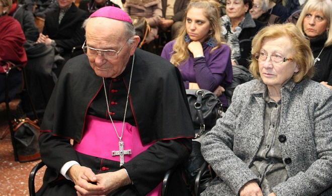 Paura alla messa: don Bertelli colto da un malore 