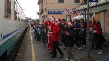 I disegni degli studenti a difesa della stazione