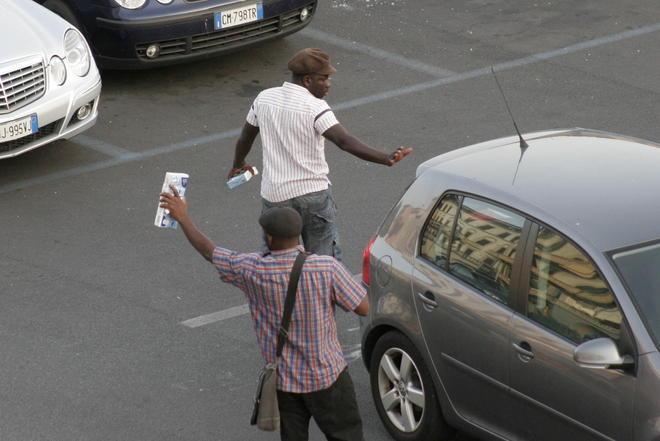 «Il parcheggiatore abusivo è stato insistente e sgarbato» 