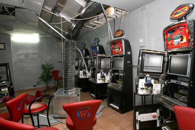 Rapina a mano armata in sala giochi 