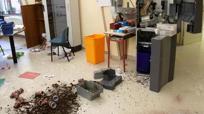 Sono ventuno le scuole finite nel mirino di ladri e vandali