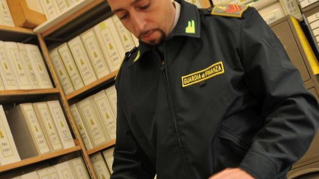 Quel traffico di mail col Lussemburgo «Stipendi bassi...»