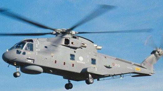 Elicottero della Marina Militare per le emergenze sanitarie