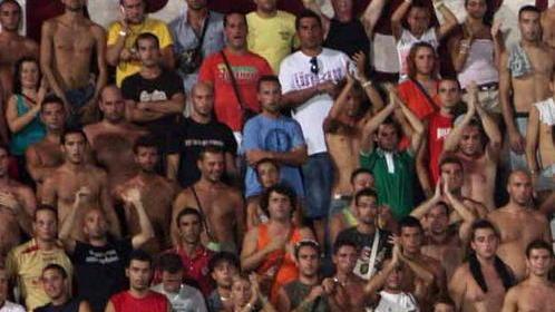Tifosi, sotto l’albero i biglietti «scontati»