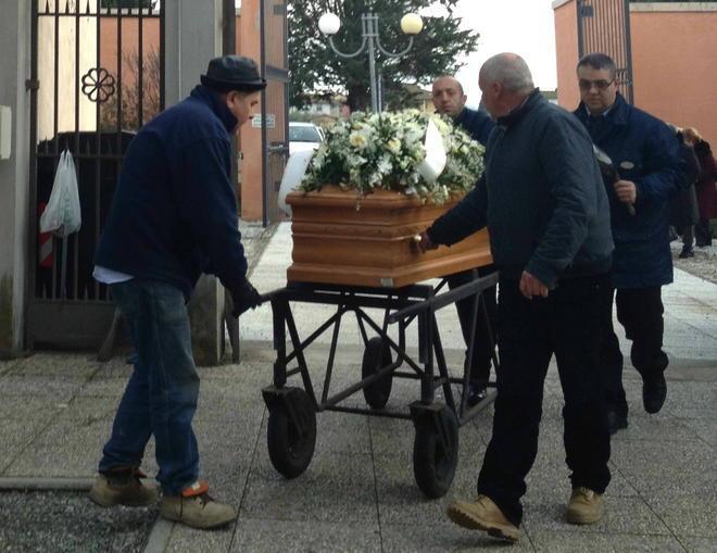 L’ultimo saluto a Giulia Musetti morta dilaniata dal treno 