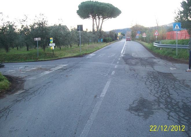 Si scontra con un autocarro, in coma un motociclista 