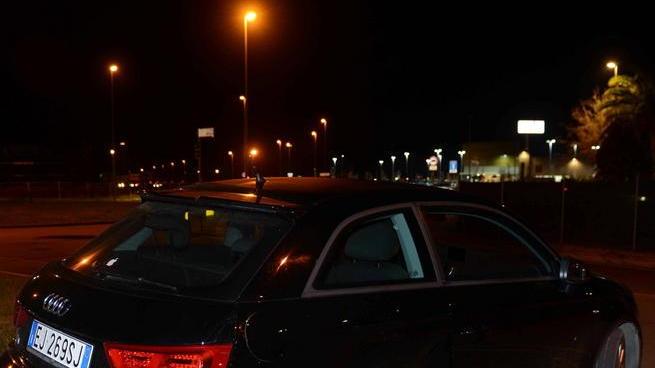 Speronato, va fuori strada l’auto pirata si dilegua