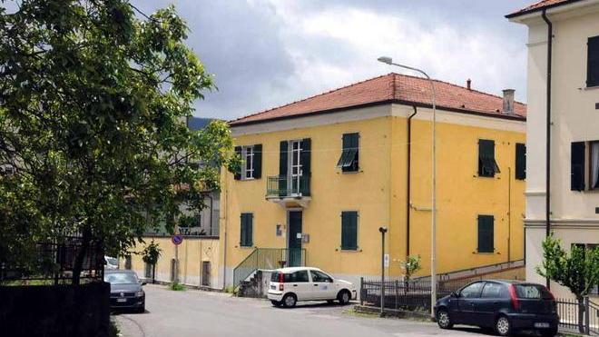«Infermieri costretti a fare i turni in carcere»