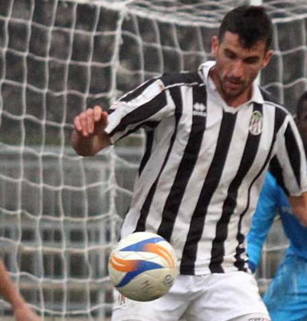 Massese in campo, Angelotti o Lombardi per Bartolomei 