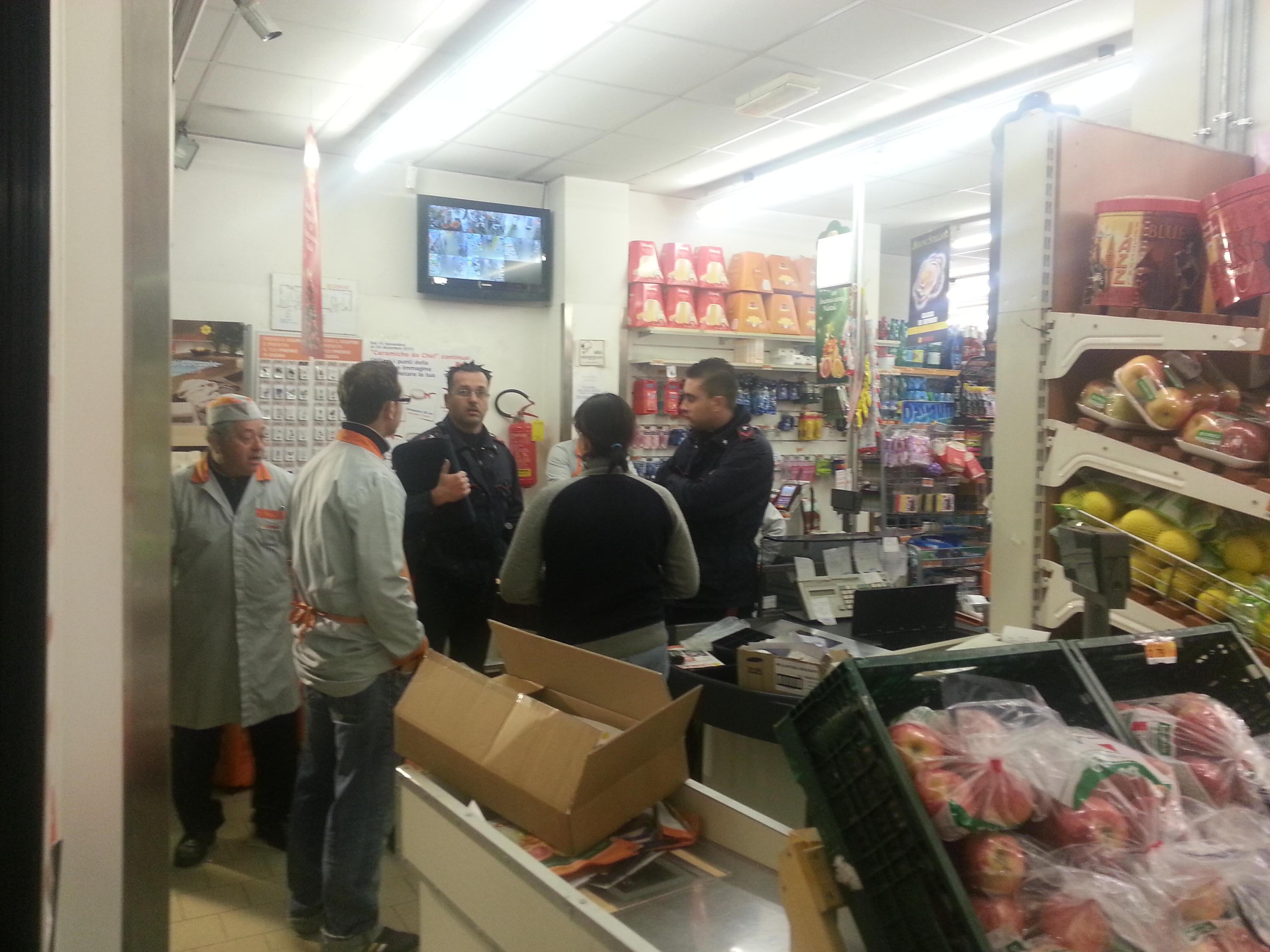 Rapinata Conad Margherita di via Pesciolini 