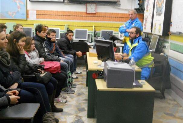 A scuola guida lezione di primo soccorso