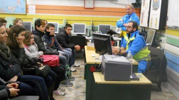 A scuola guida lezione di primo soccorso