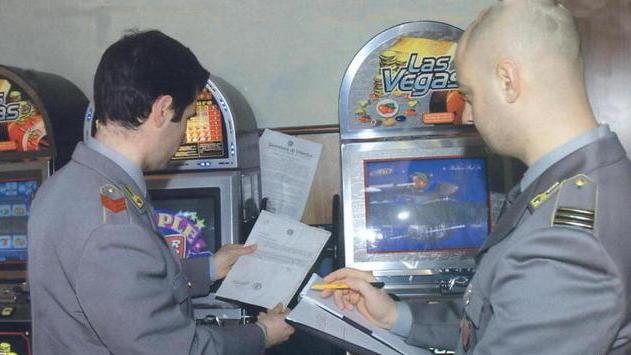 Sale gioco senza ragazzini 24 controlli della Finanza