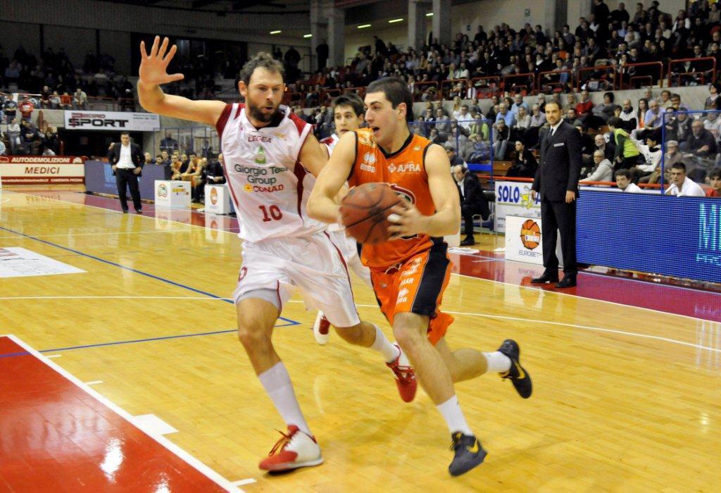 Tesi Group battuta a Jesi: 74-72 