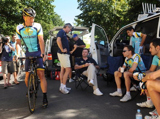«Armstrong ci paghi un milione di sterline» 
