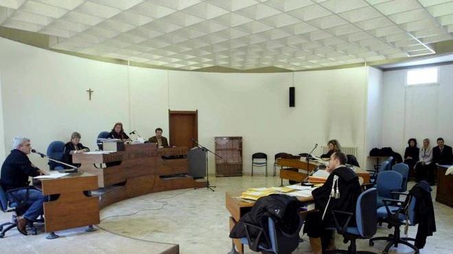 Il tribunale non si salva salta la proroga di due anni