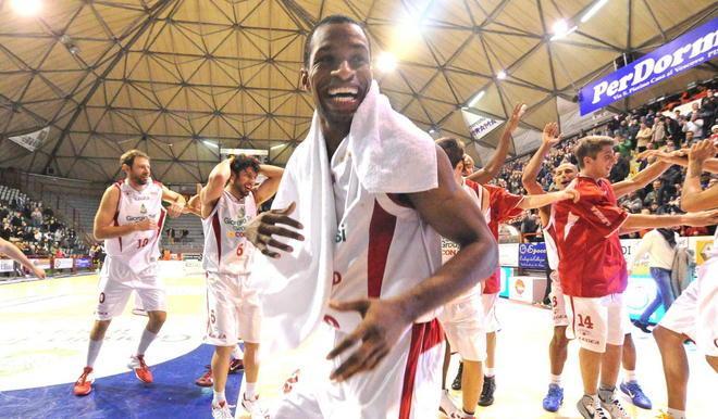 Altri esami per Antonio Graves 