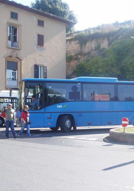 «Permetteteci di arrivare a scuola, ospedale, lavoro» 