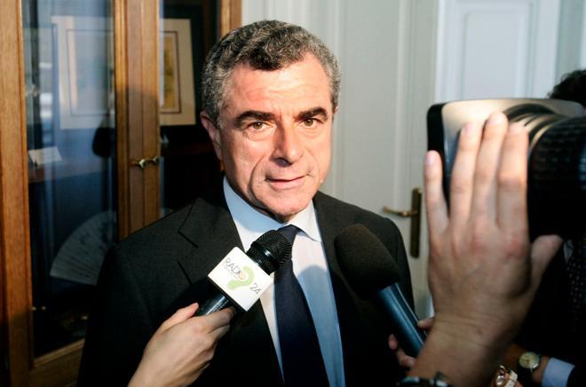 Moretti candidato o ministro Pd? A Viareggio è bufera 