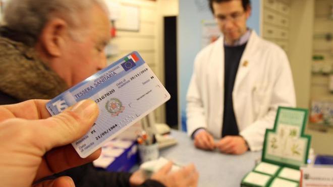 Appello per attivare la tessera sanitaria
