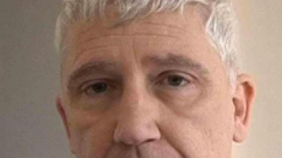 Il prete choc offende la giornalista «Le venga un colpo»