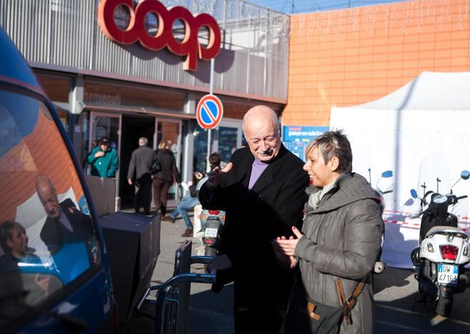 Natale solidale da Coop biancheria per il dormitorio 