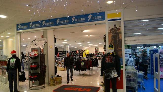 La Galleria Cineplex riduce i canoni, in arrivo nuovi negozi
