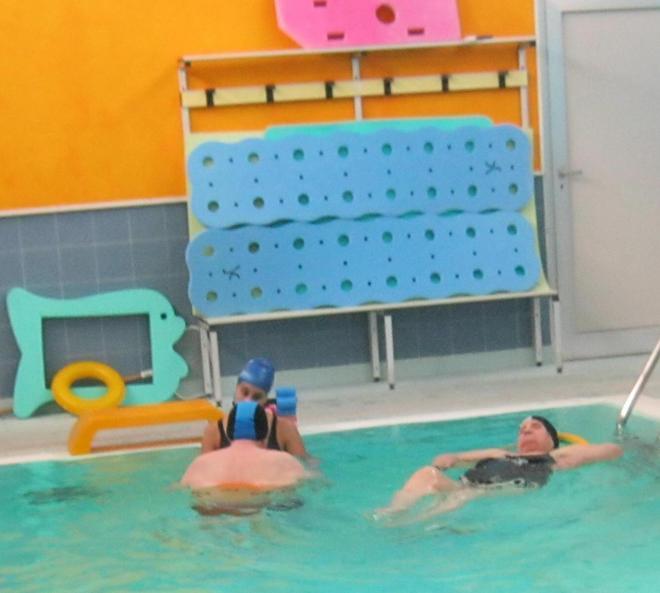Piscina gratis per 24 disabili 