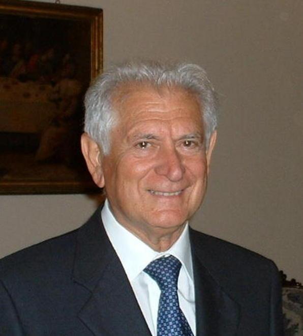 Consenso disperso dopo quattro anni e costretto al ritiro