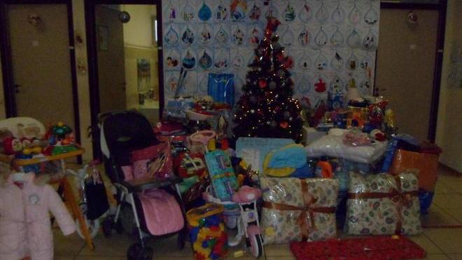 E sotto l’albero, aiuti agli alluvionati