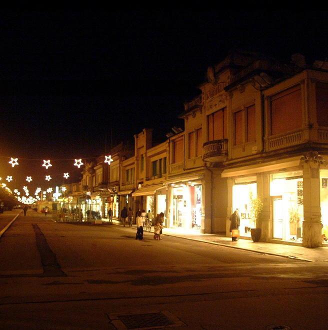 «Dite che volete fare di Viareggio o non venite a chiederci il voto» 