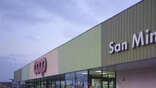 Coop off-limits per la raccolta firme i grillini protestano