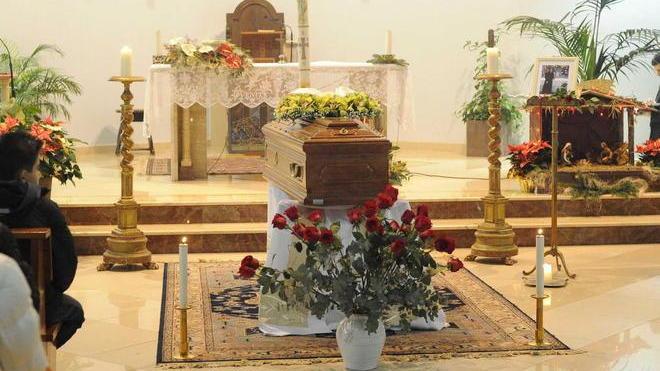Alle 15 i funerali del prete assassinato