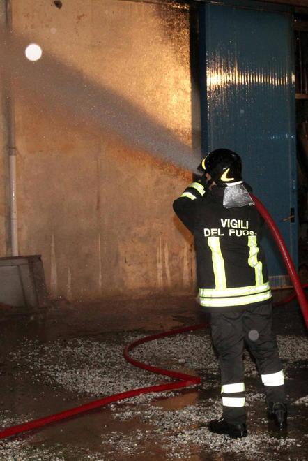 Incendio, paura per una famiglia 