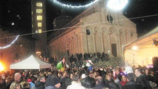 Funkyasso a Massa Marittima E poi vin brulè sotto il duomo