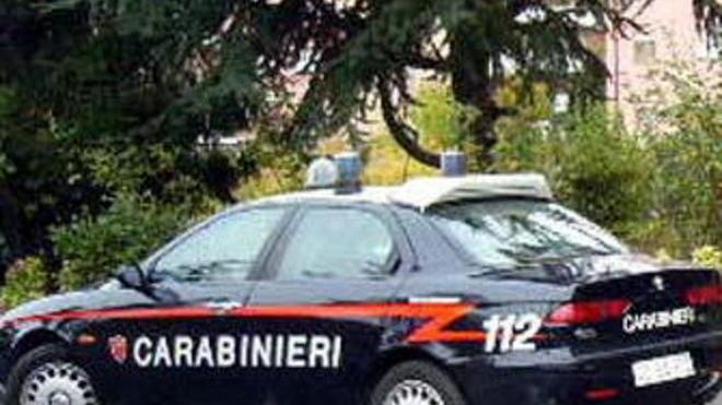 Famiglia in lutto subisce anche danni a un’auto