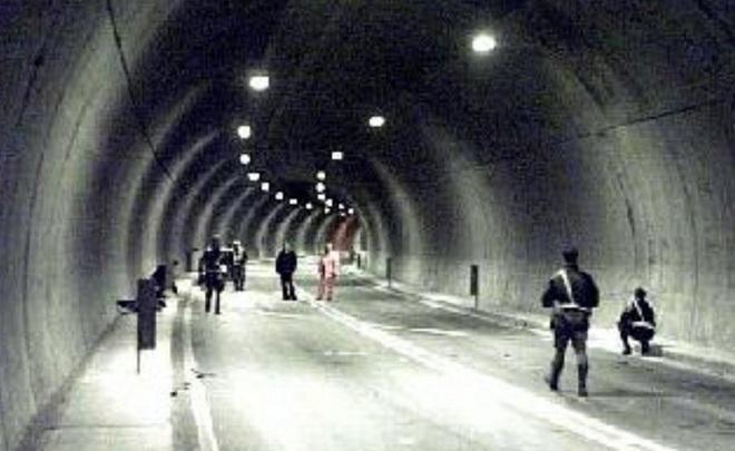 Schianto fatale nel tunnel killer Muore a 50 anni 