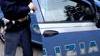 Lancio di preservativi sulle auto di passaggio