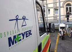 Scappa alla mamma, investita bimba di 3 anni 