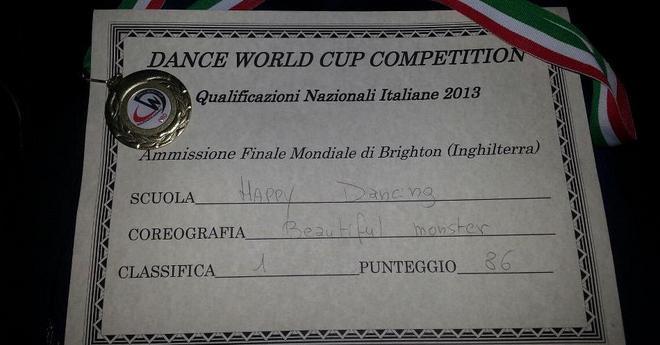 Il ballo mondiale delle giovanissime dell’Happy Dancing 