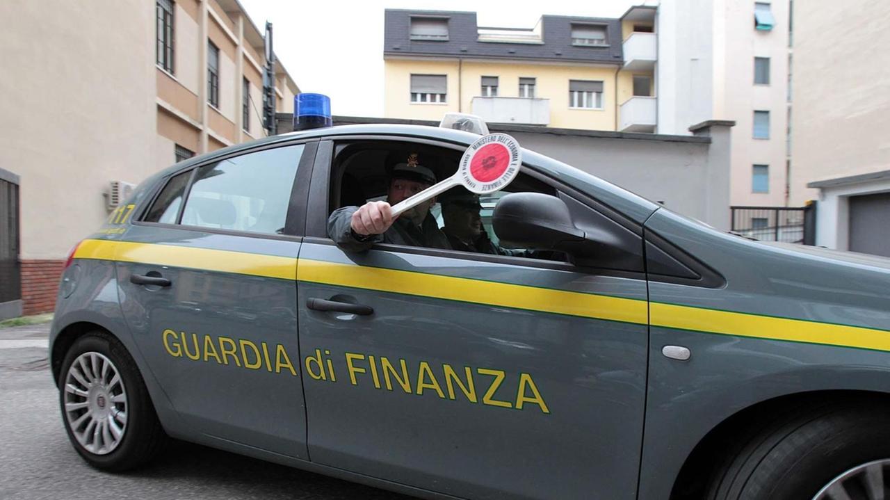 'Ndrangheta, le fiamme gialle sequestrano villetta e due garage