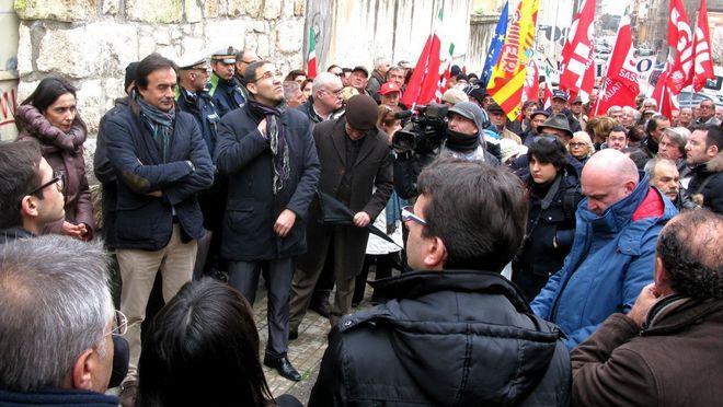 Il Comune di Alghero alla Asl: «Giù le mani dai nostri ospedali» 