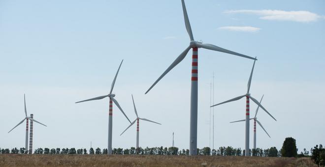 No alle pale eoliche a monte Sirai 