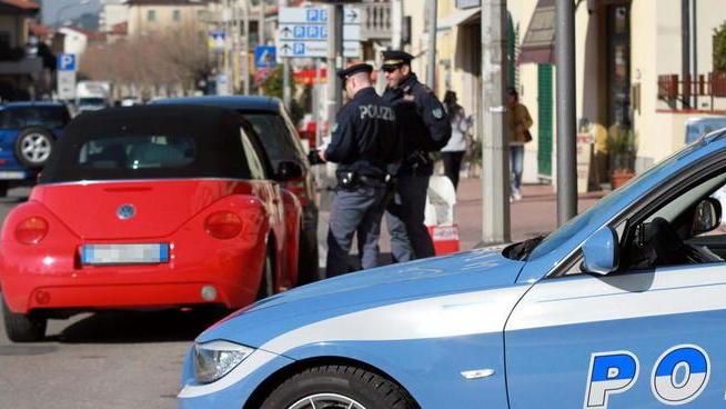 Latitante bloccato in centro dalla Polizia: era ricercato per associazione a delinquere